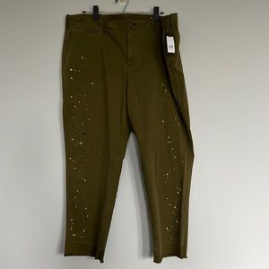 Gap size 18 nwt olive green spatter paint crop pants. Raw hem. Yellow black drip